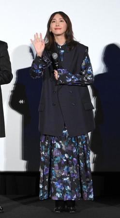 　公開記念舞台あいさつに登場した新垣結衣（撮影・伊藤笙子）