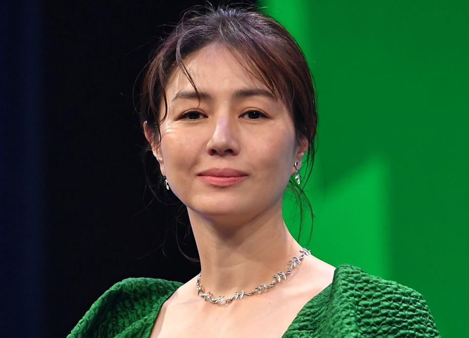 井川遥４７歳「下剋上」オフショ美貌やばい 黒ワンピの綺麗ママがレベチ ブチギレ演技と別人「透明感」「こんなお母さん」/芸能/デイリースポーツ  online