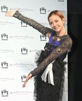 　早産児のイベントに出演し笑顔を振りまく土屋アンナ（撮影・金田祐二）