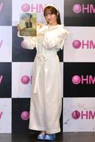 　写真集発売イベントを行った中山莉子