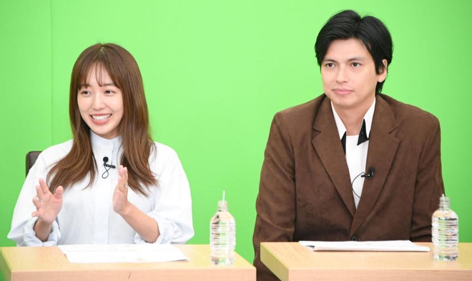 　不妊治療について話す川崎希（左）とアレクサンダー夫妻（撮影・棚橋慶太）