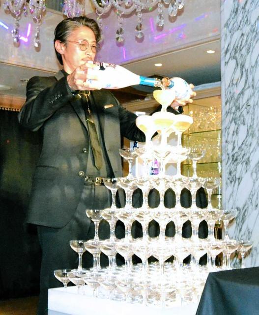 窪塚洋介「飲み過ぎちゃった」シャンパンイベントで苦笑 開演後
