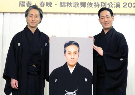 　十八世中村勘三郎十三回忌追善興行の取材会を行った中村勘九郎（右）と中村七之助