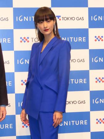 　発表会にゲスト出演したシシド・カフカ