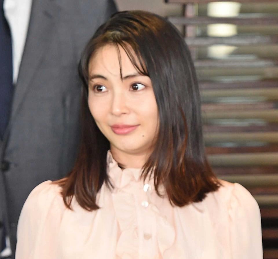 押切もえ ２児ママ押切もえ、４３歳 短パン＆ブーツ姿に「脚長っ！」「物凄く脚が長く」体の半分以上が/芸能/デイリースポーツ online