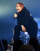 　熱唱するＥＸＩＬＥ　ＳＨＯＫＩＣＨＩ