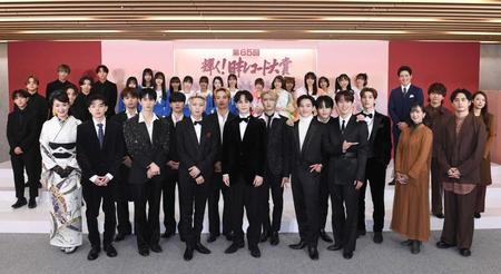 　（前列左から）市川由紀乃、ｉｍａｓｅ、ＪＯ１、緑黄色社会、（後列同）ＬＩＬ　ＬＥＡＧＵＥ、僕が見たかった青空、ＦＲＵＩＴＳ　ＺＩＰＰＥＲ、木村徹二（撮影・園田高夫）