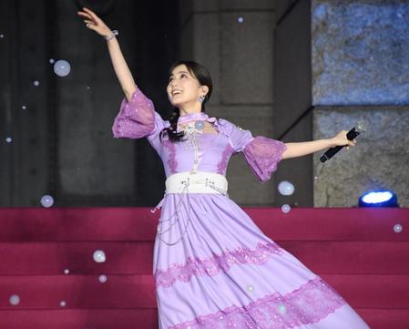 生歌唱のパフォーマンスを行った生田絵梨花（撮影・棚橋慶太）