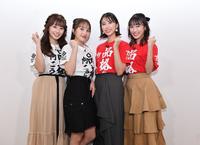 　紅白のＴシャツ姿で番組収録を行ったももいろクローバーＺの（左から）佐々木彩夏、百田夏菜子、玉井詩織、高城れに（撮影・開出牧）