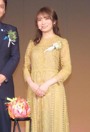 　キックオフイベントに出席した秋元真夏