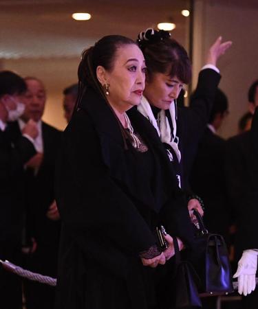 　発起人の湯川れい子氏（撮影・園田高夫）