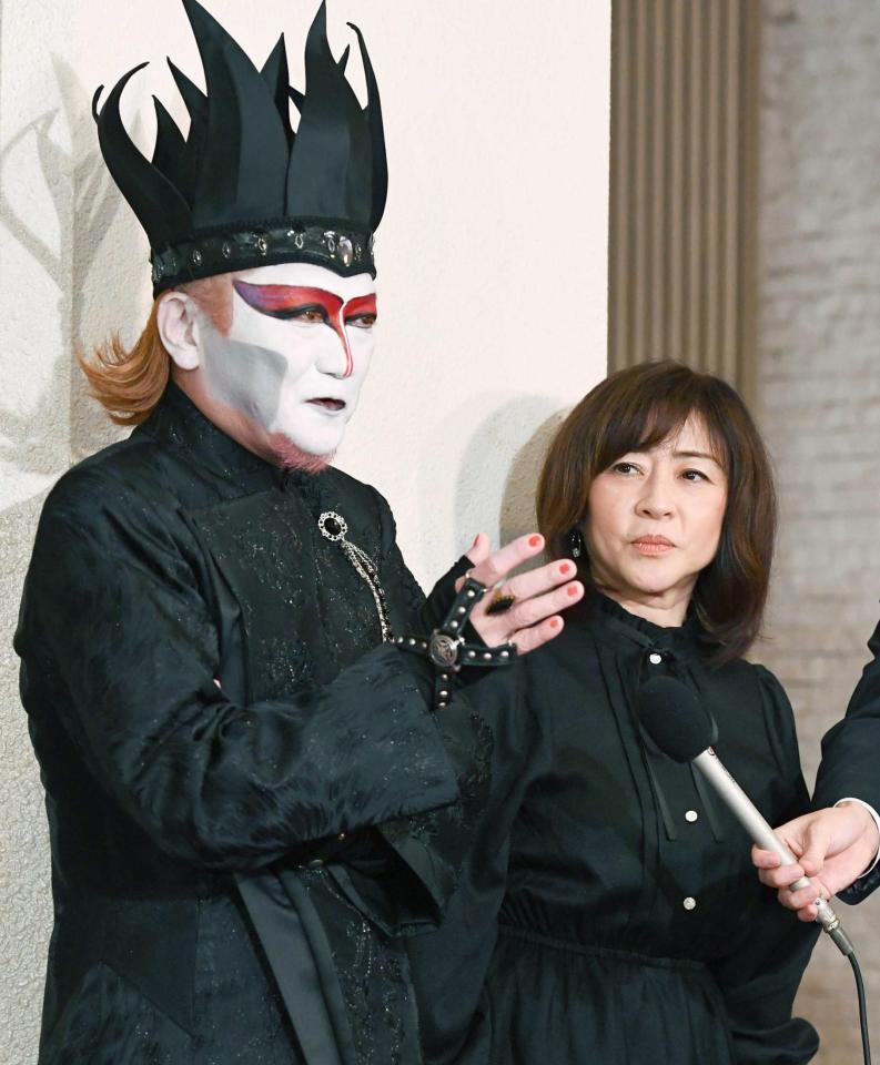 　デーモン閣下（左）と松本明子