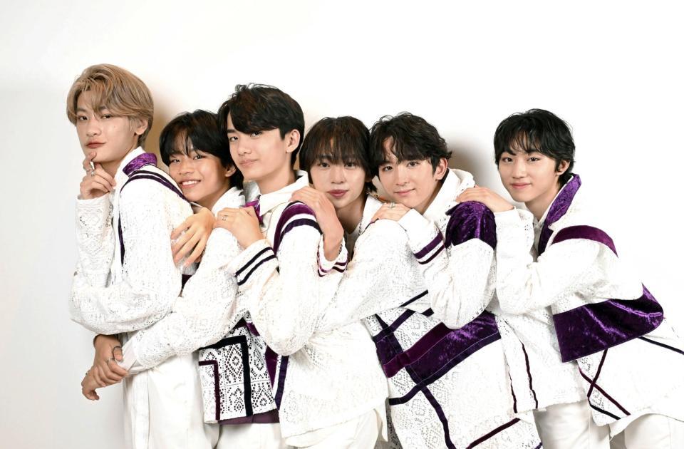 　仲の良さがにじみ出るＬｉｅｎｅｌの（左から）芳賀柊斗、武田創世、高桑真之、近藤駿太、高岡ミロ、森田璃空（撮影・堀内翔）