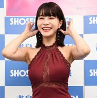 　カレンダー発売記念イベントを行った岸明日香（撮影・棚橋慶太）