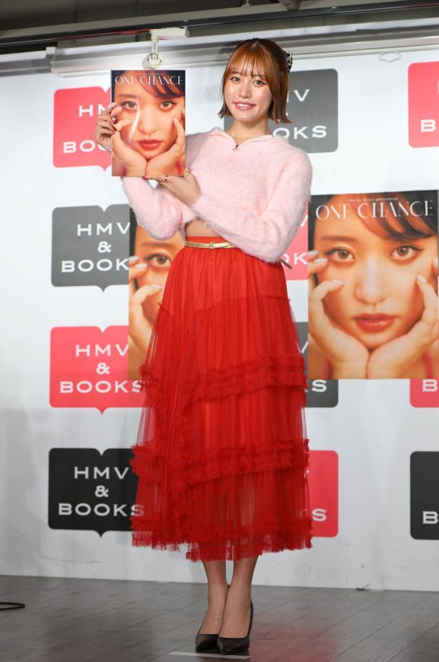 　１ｓｔ写真集「ＯＮＥ　ＣＨＡＮＣＥ」発売記念イベントに登場した王林（撮影・伊藤笙子）