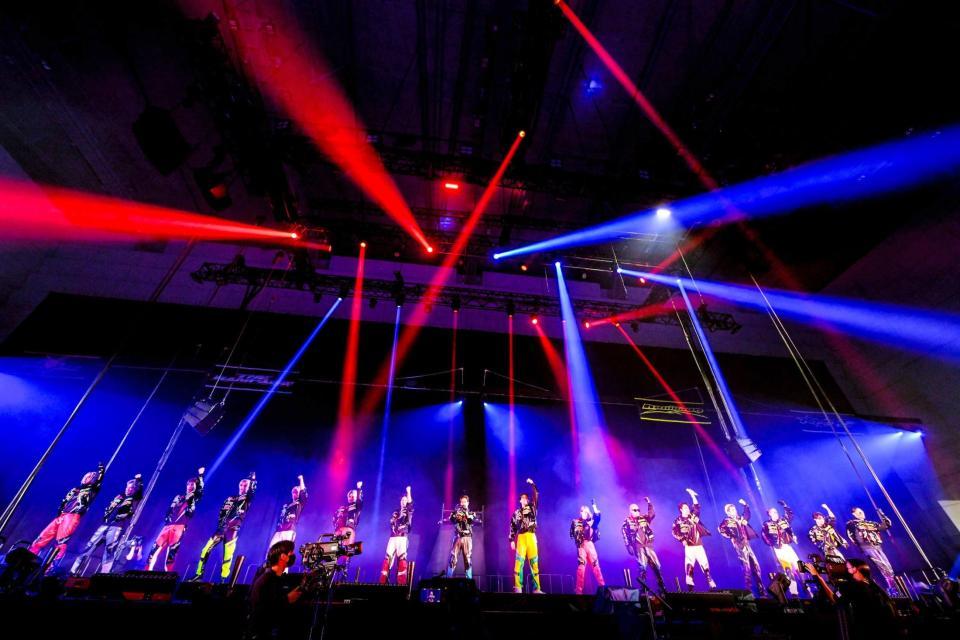 　最終公演のステージに立つＴＨＥ　ＲＡＭＰＡＧＥ