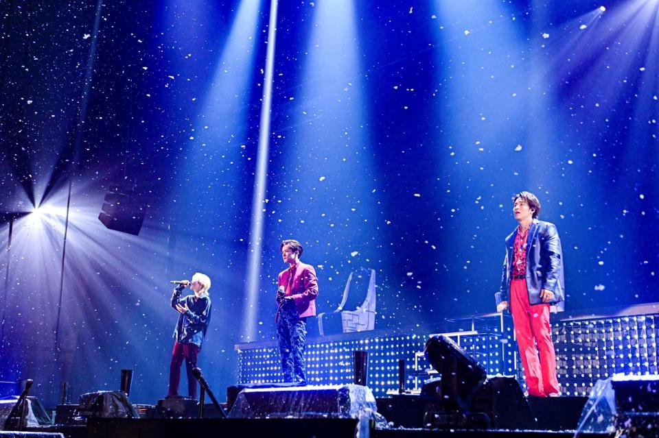 　美声を届けるボーカルの（左から）吉野北人、川村壱馬、ＲＩＫＵ