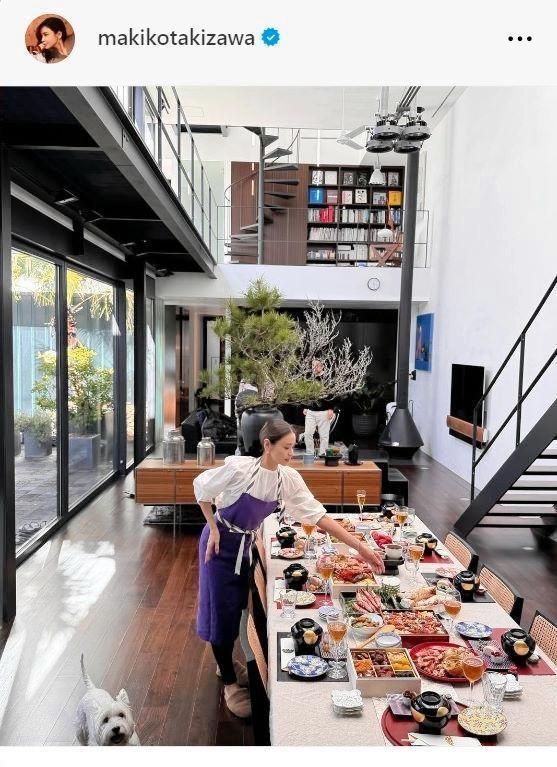 　滝沢眞規子のインスタグラム＠ｍａｋｉｋｏｔａｋｉｚａｗａより