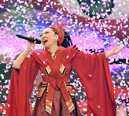 　大トリを飾るＭＩＳＩＡ（１２月３１日撮影）