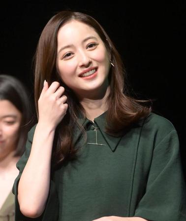 　ドラマ「アイのない恋人たち」制作発表会見に登場した佐々木希（撮影・堀内翔）