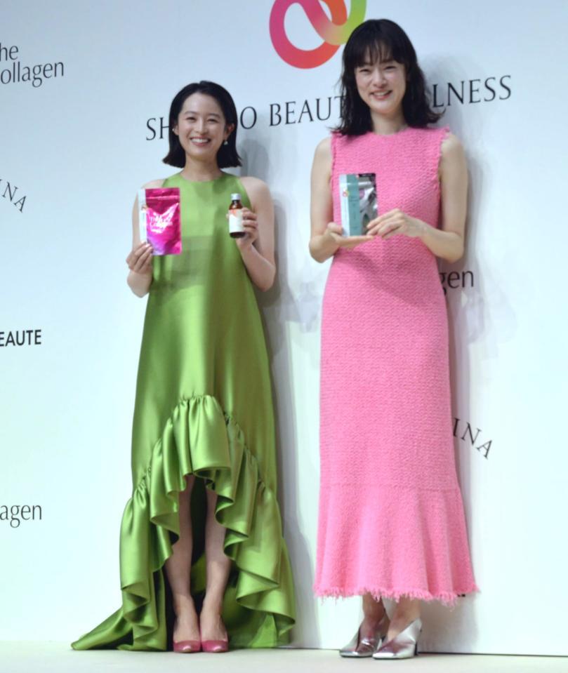 　イベントに出席し笑顔を見せる清野菜名（左）と市川実日子