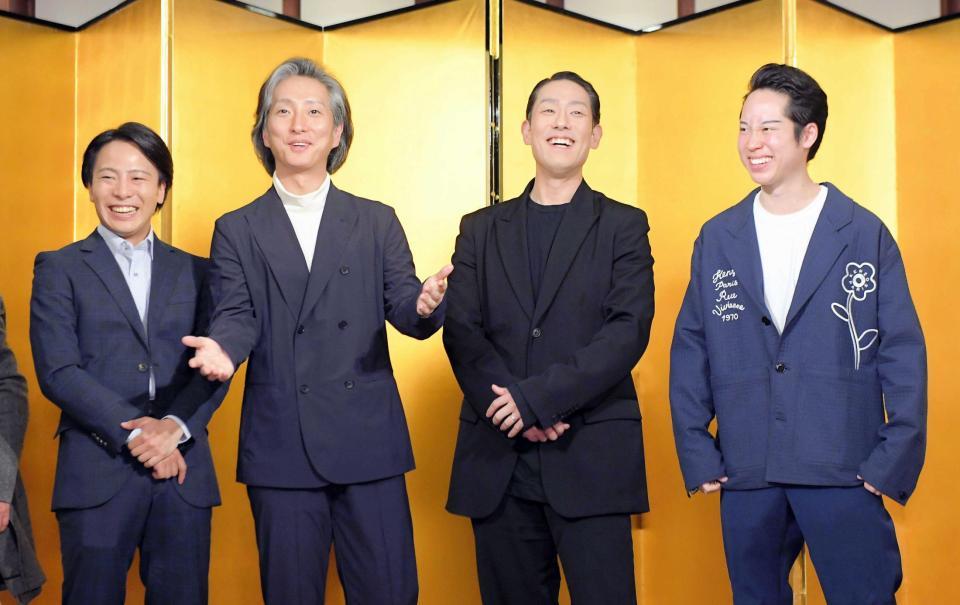 　歌舞伎町での思い出を話す（左から）中村鶴松、中村七之助、中村勘九郎、中村虎之介（撮影・佐藤厚）