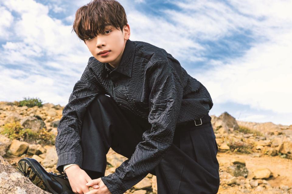 　「宮世琉弥カレンダー２０２４」より本人のお気に入りカット