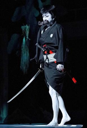 藤原竜也「光り輝く一本の道をまっすぐに歩く人生でありたい」歌舞伎俳優役で気持ち新たに