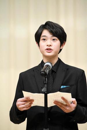 　新人賞を受賞した黒川想矢（撮影・佐藤厚）