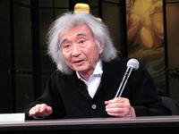 　グラミー賞受賞の喜びを語る小澤征爾さん＝２０１６年