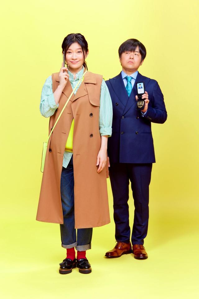 　初共演でＷ主演する篠原涼子（左）とバカリズム