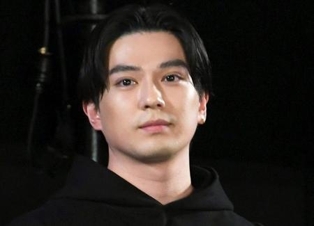 　新田真剣佑
