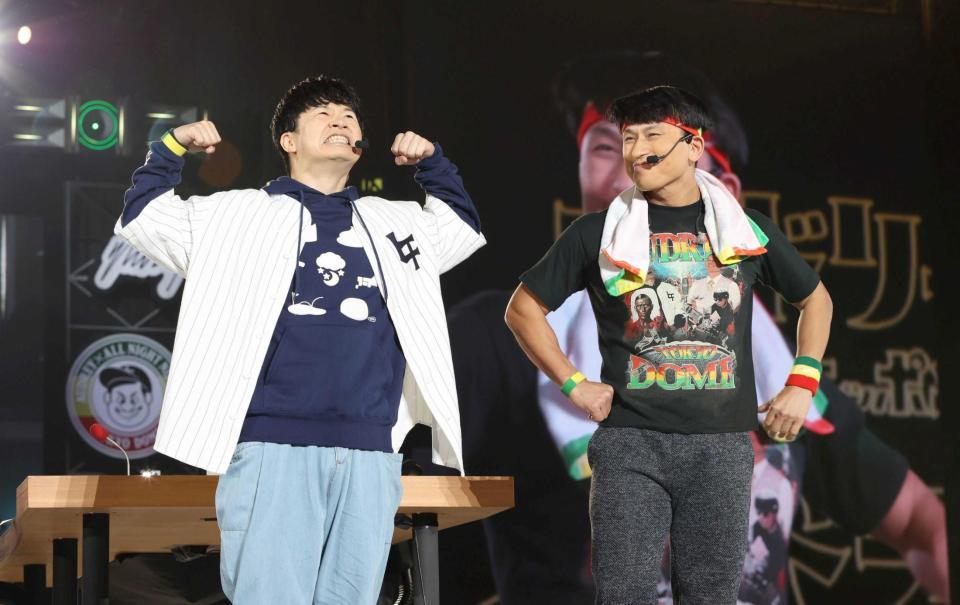 　「オードリーのオールナイトニッポン　ｉｎ　東京ドーム」でトークする若林正恭（左）と春日俊彰