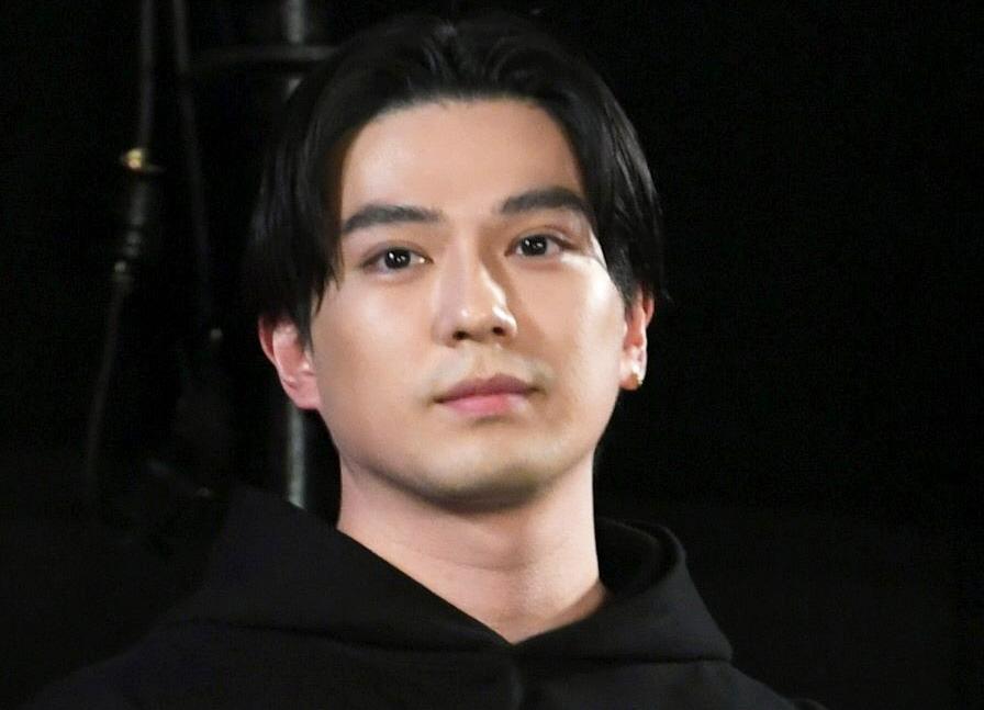 　新田真剣佑