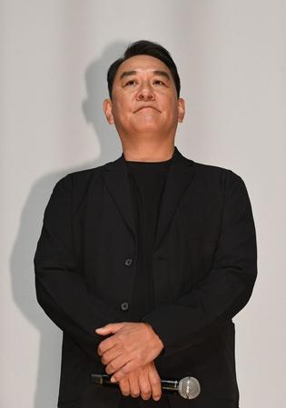 　映画「水平線」の舞台あいさつに登場したピエール瀧＝東京・テアトル新宿（撮影・佐々木彰尚）