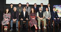 　（前列左から）津村有紀、金富隆、大久保竜プロデューサー、ＬｉＬｉＣｏ、須賀川拓、川上敬二郎、海老桂介（後列左から）久保田智子、佐井大紀、沖倫太朗、川西全、嵯峨祥平、渡辺匠
