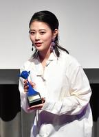 　海外映画・ドラマ賞を受賞した高畑充希（撮影・持木克友）