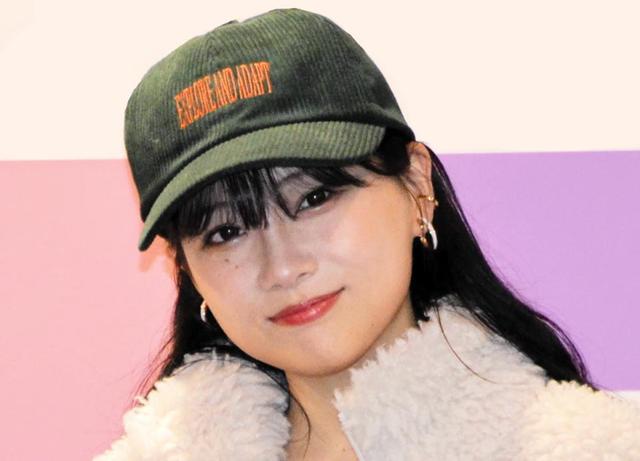 35歳重盛さと美「10代」ショット披露に「反則的にかわいすぎ」の声