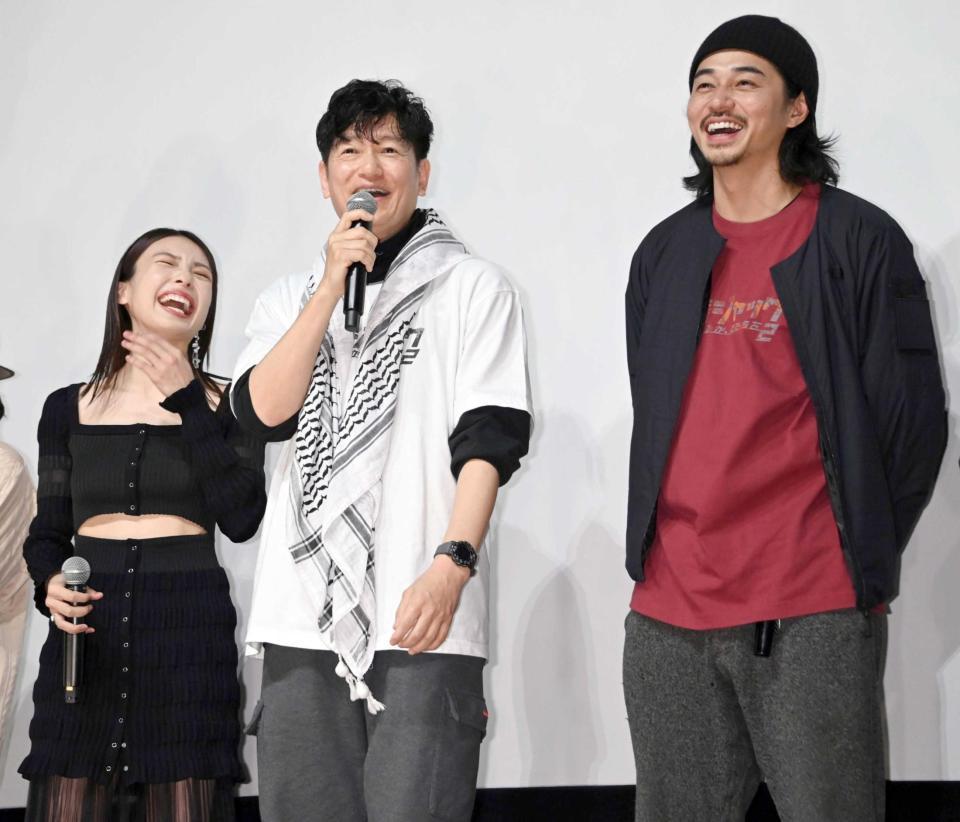 　トークで盛り上がる（左から）芋生悠、井浦新、東出昌大（撮影・棚橋慶太）