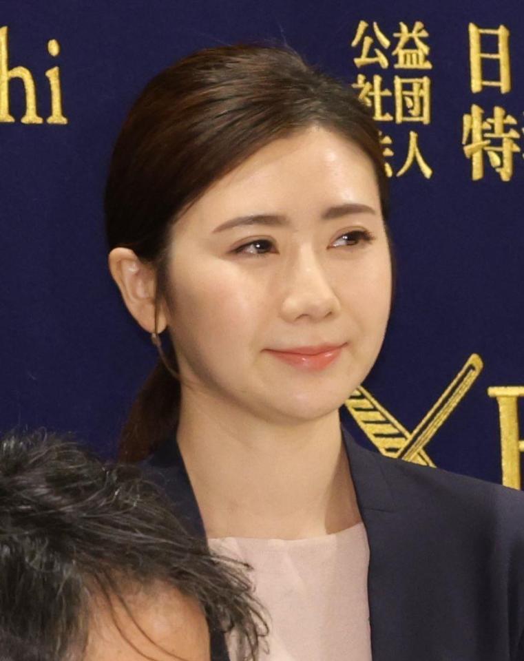 　会見する福原愛さん＝１５日、日本外国特派員協会