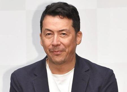 　桐島ローランド