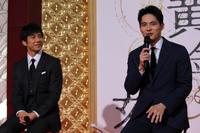 　ドラマ「黄金の刻」の記者会見に出席した西島秀俊（左）と水上恒司