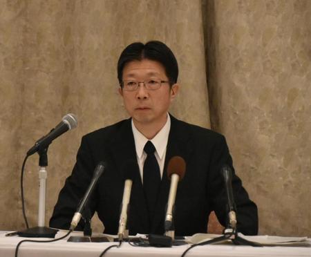 　会見で話す阪急阪神ホールディングス・嶋田泰夫代表取締役