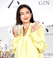 　イベントに出席した長谷川京子