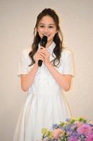 　退団会見を行った星組トップ娘役の舞空瞳