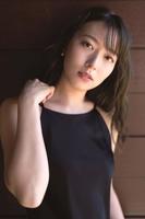 　阿部華也子アナウンサーの２ｎｄ写真集「華」©唐木貴央／小学館