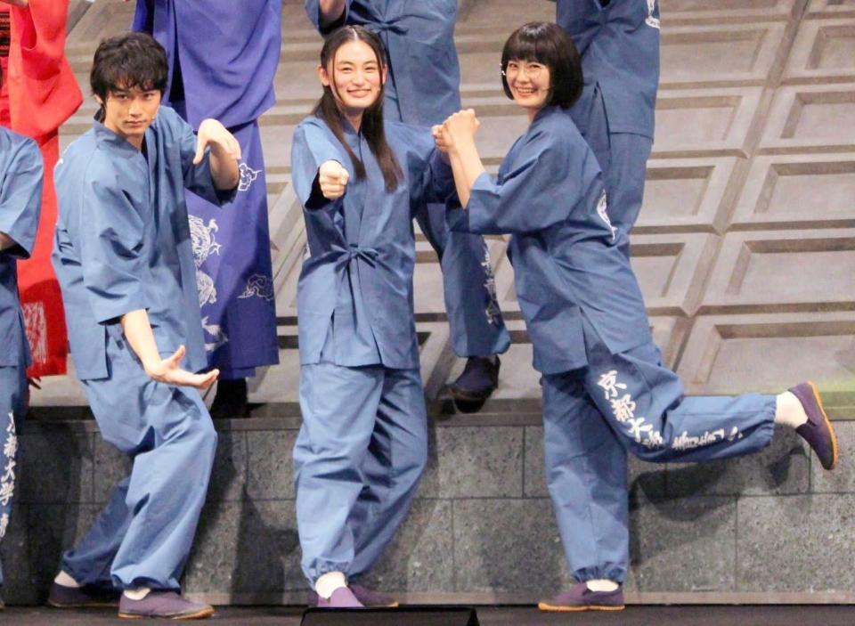 　（左から）中川大輔、八木莉可子、清宮レイ