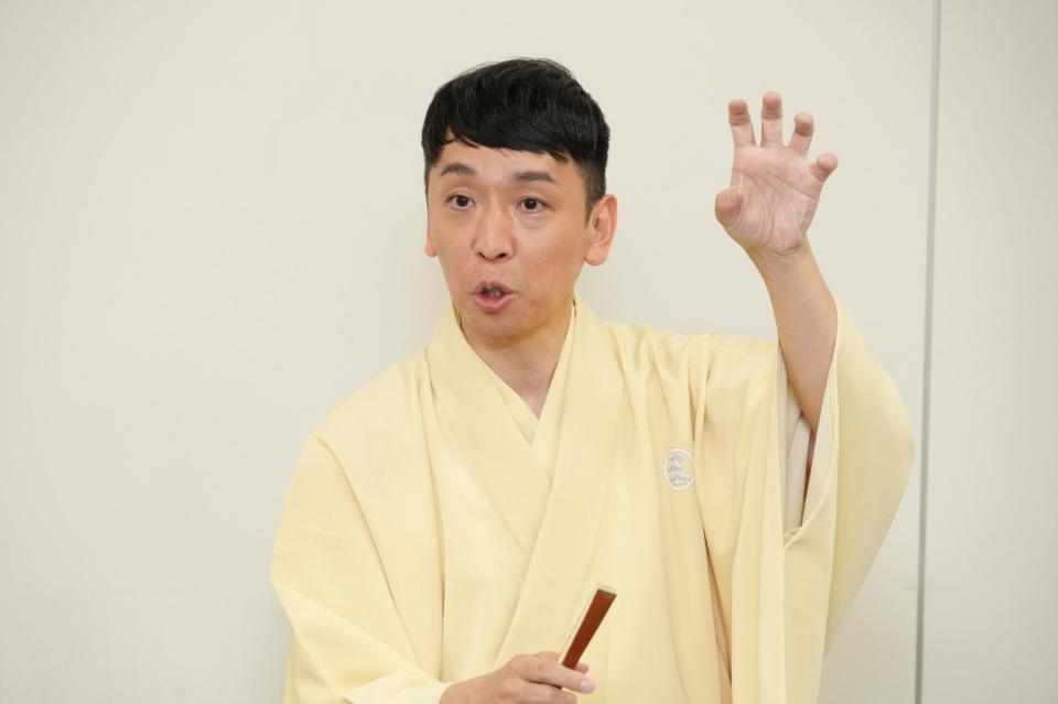 　取材に応じる「笑点」新メンバーの立川晴の輔