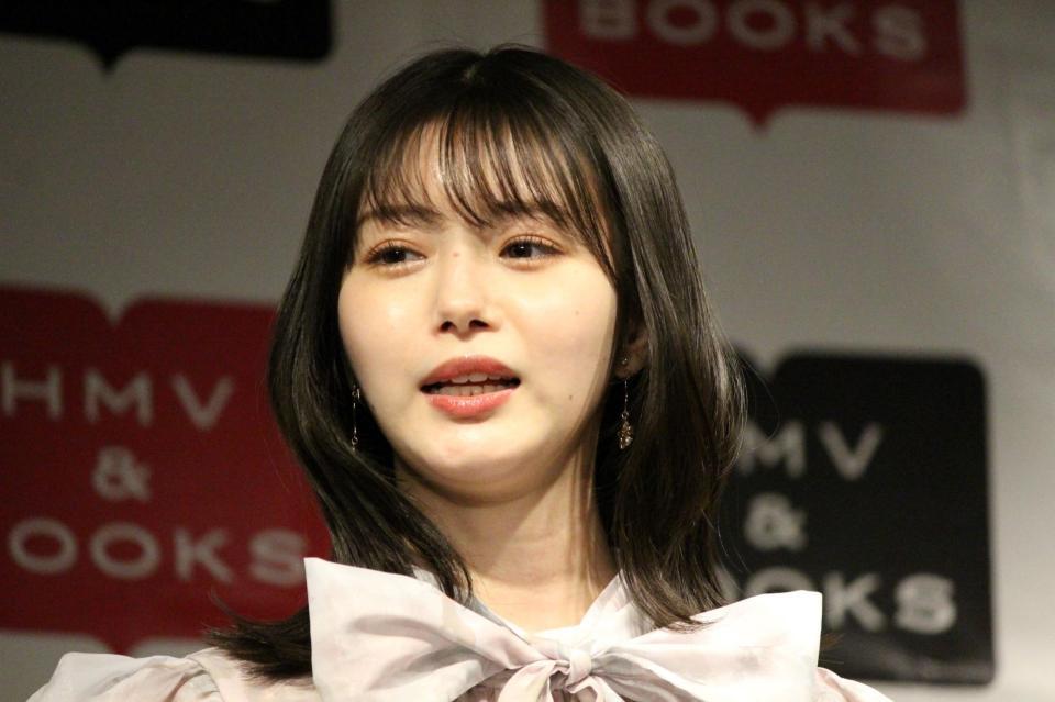 　写真集発売記念イベントに出席した市川美織