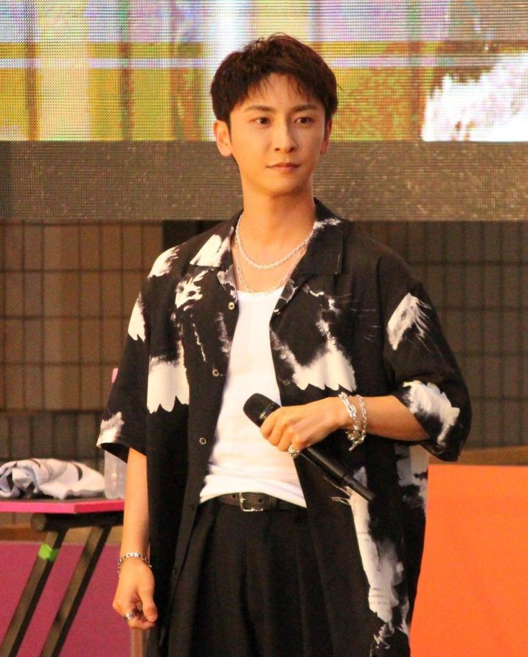 　「東京レインボープライド２０２４」のトークショーに登場したＡＡＡ・與真司郎